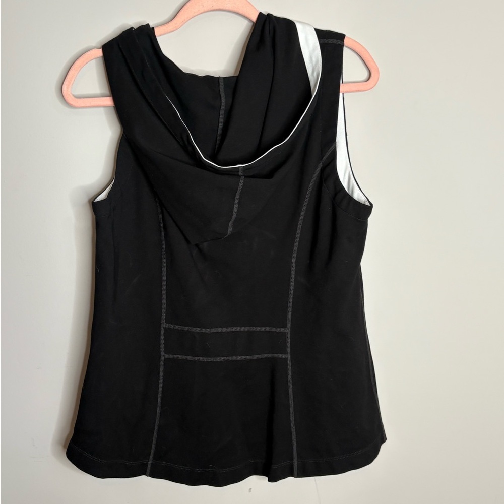✨4/$30 Peter Nygard Black Zip-Up Vest - Picture 3 of 5